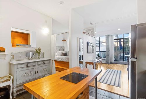 117-409 Swift St, Victoria, BC, V8W1S2 | Card Image