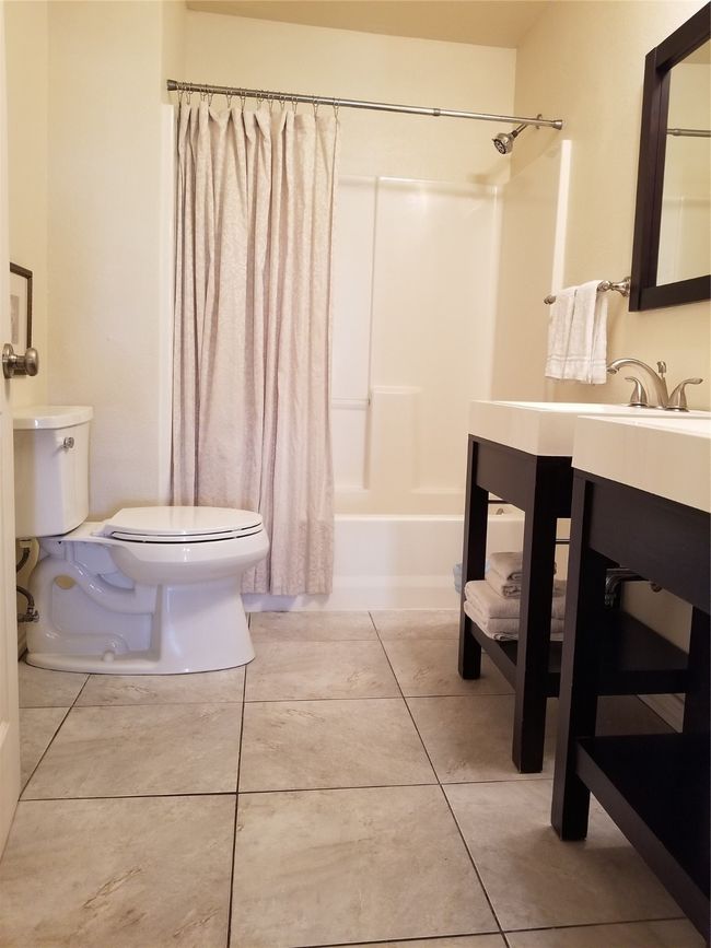 Guest Bathroom | Image 10