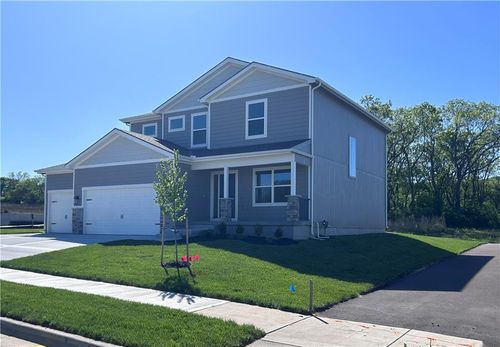 838 Red Ct, Belton, MO, 64012 | Card Image