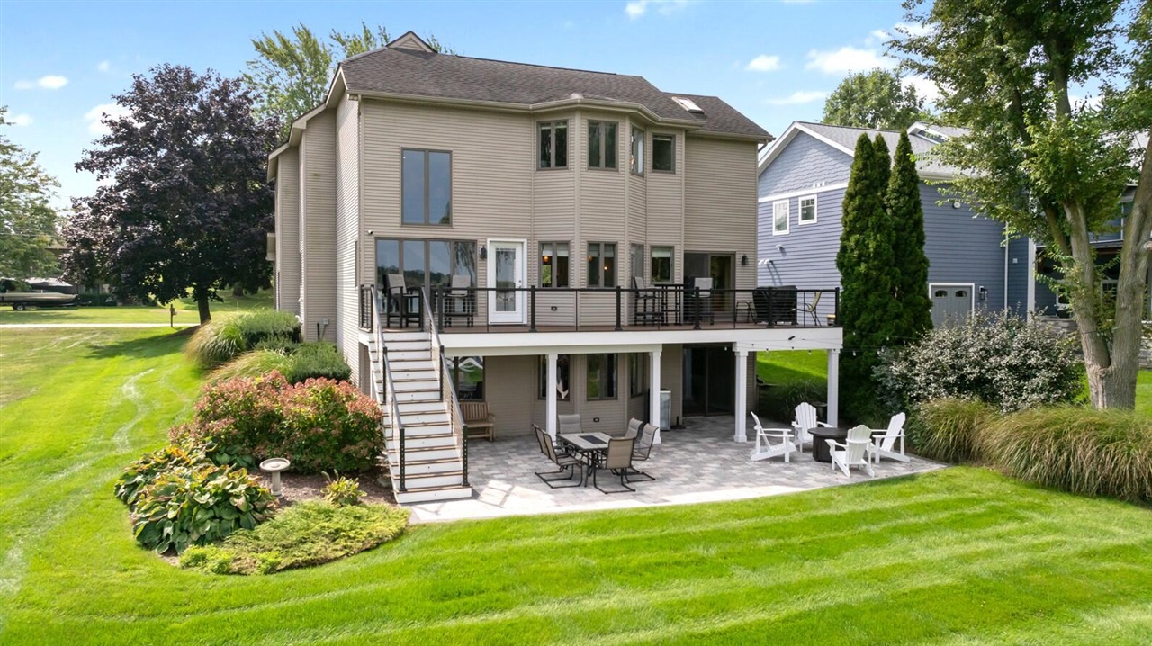 Hawthorne Dr, Brooklyn, MI 49230