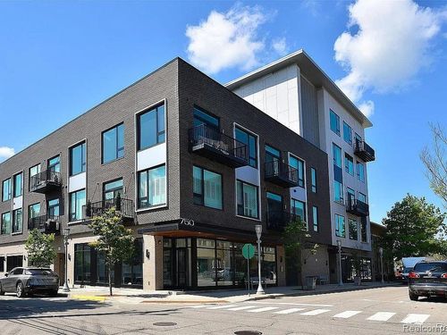304-750 Forest Ave, Birmingham, MI, 48009-6407 | Card Image