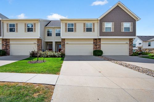 7914 Cottonwood Ln, West Des Moines, IA, 50266-8081 | Card Image