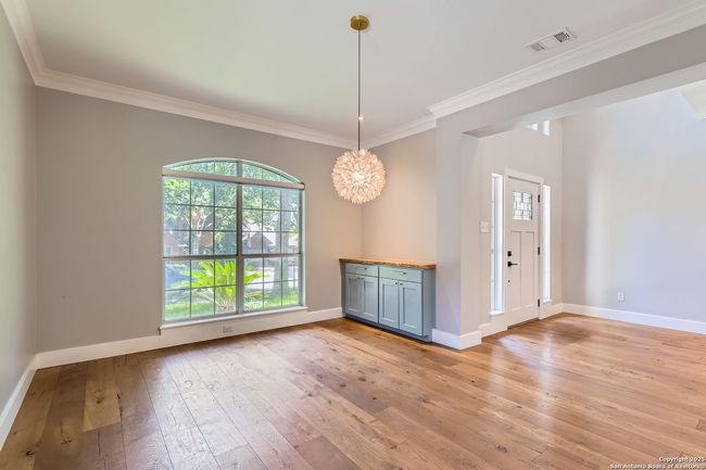 6110 Blanco River Pass, House other with 5 bedrooms, 4 bathrooms and null parking in Austin TX | Image 8