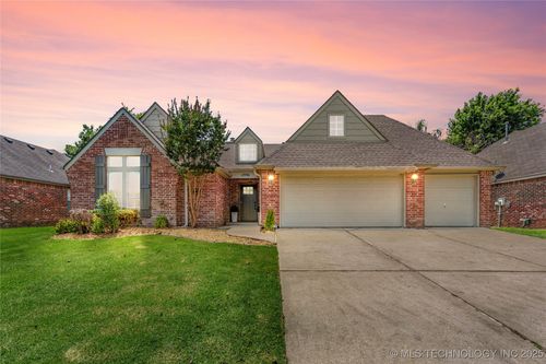 11936 S 98th East Ave, Bixby, OK, 74008-2552 | Card Image