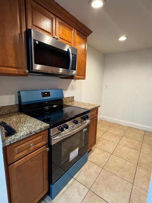 201-1950 N Congress Ave, West Palm Beach, FL, 33401-8207 | Card Image