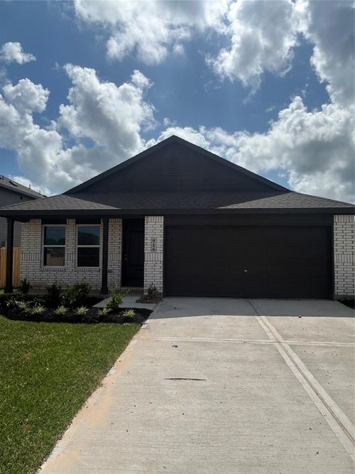 916 Constitution Drive, Bay City, TX, 77414 | Card Image