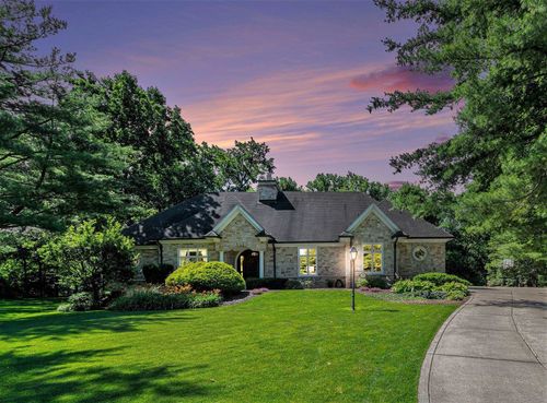 58900 River Forest Dr, Goshen, IN, 46528-8306 | Card Image