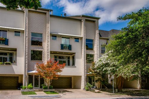 2211 Worthington St, Dallas, TX, 75204-2647 | Card Image