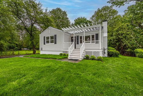 19 Jamroga Ln, Stamford, CT, 06905-3612 | Card Image