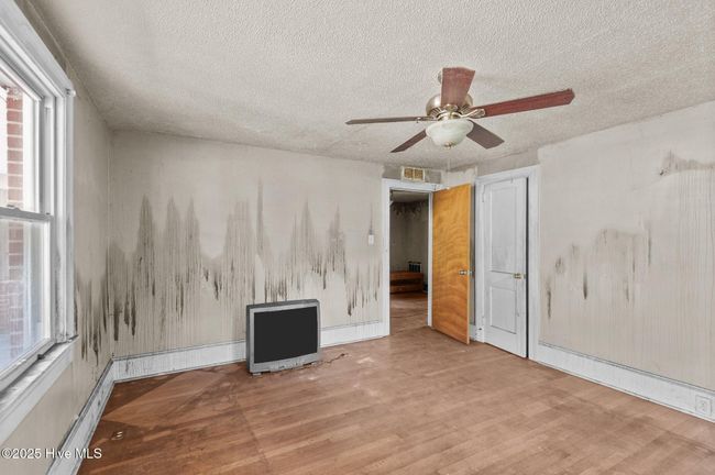 2nd Bedroom | Image 22