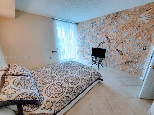 APT-906 - 17555 Atlantic Blvd, Condo with 2 bedrooms, 2 bathrooms and null parking in Sunny Isles Beach FL | Image 23