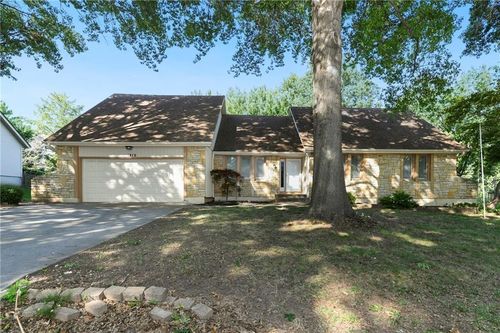 1912 Nw Manor Dr, Blue Springs, MO, 64014-1755 | Card Image