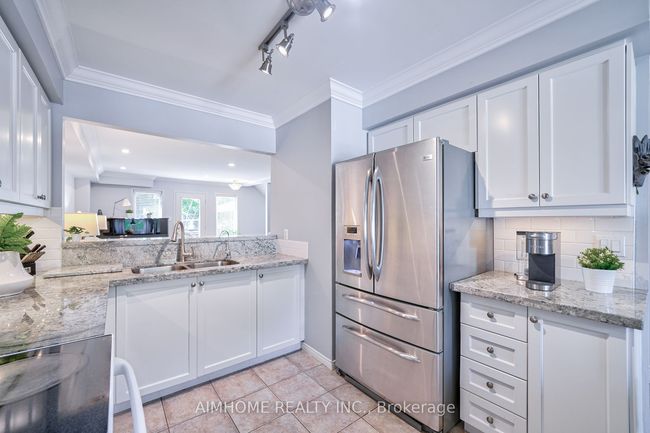 9 - 2189 Postmaster Dr, Condo with 3 bedrooms, 3 bathrooms and 2 parking in Oakville ON | Image 10