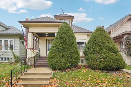 2918 W Greenfield Avenue, Milwaukee, WI, 53215 | Card Image