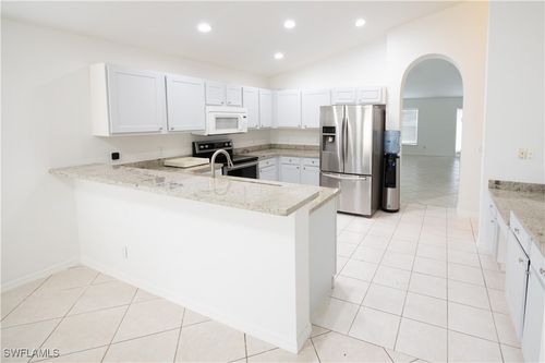 81 Burnt Pine Dr, NAPLES, FL, 34119-9759 | Card Image