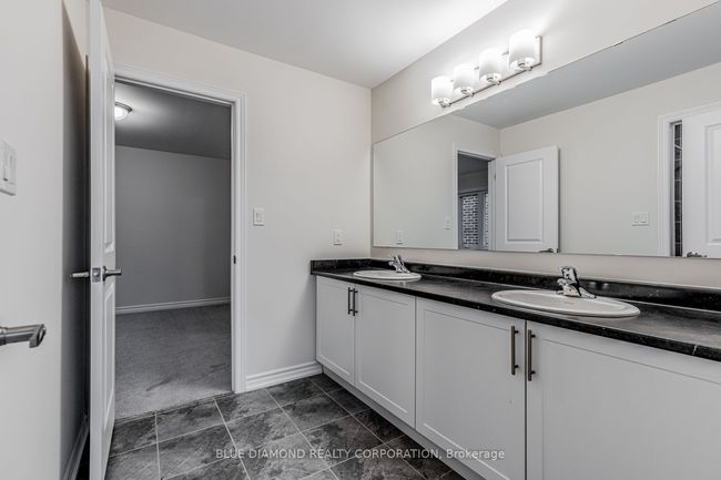 1463 Wellwood Terr, House other with 4 bedrooms, 5 bathrooms and 2 parking in Milton ON | Image 25
