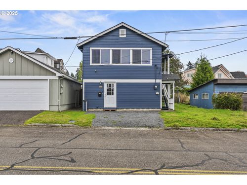160 Maple St, Cathlamet, WA, 98612-9606 | Card Image