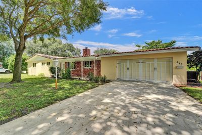 883 Gardenia Lane, House other with 3 bedrooms, 2 bathrooms and null parking in Plantation FL | Image 2