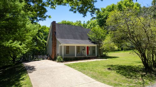 105 Flower Ln, Paris, TN, 38242-4708 | Card Image