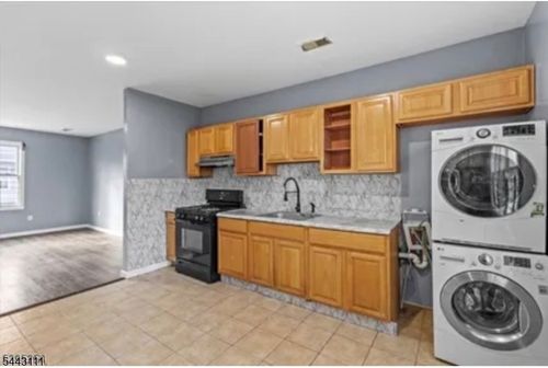 2-132 E Main St, Paterson, NJ, 07522-1852 | Card Image
