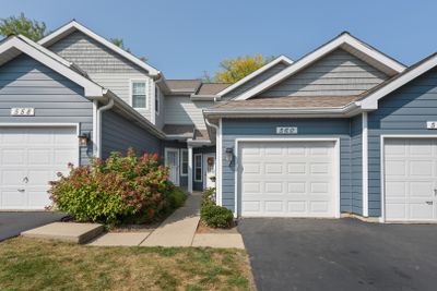 560 Woodcrest Drive, Townhouse with 2 bedrooms, 2 bathrooms and 1 parking in Mundelein IL | Image 1