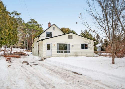 11 Silver St, Huntsville, ON, P1H1M2 | Card Image