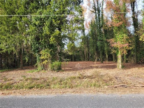 56 Mobjack Lane, Hayes, VA, 23072 | Card Image