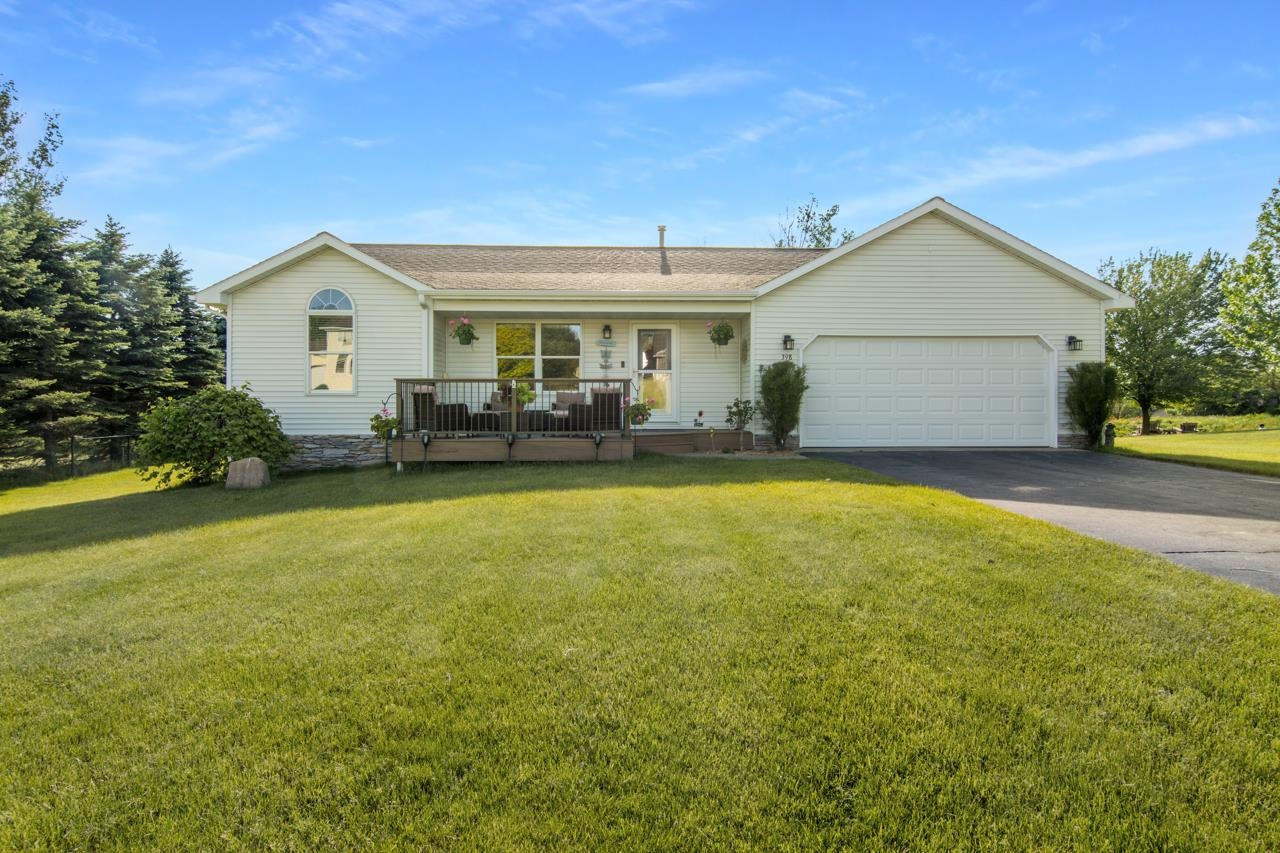 Farmstead Ln, Traverse City, MI 49685