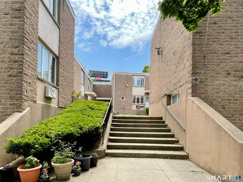 c-120 Wooster St, New Haven, CT, 06511-5722 | Card Image