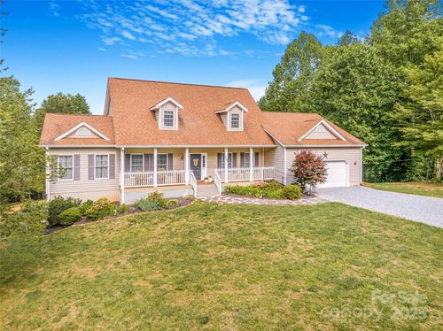 121 Ashe Bridge Rd W, Marion, NC, 28752-6862 | Card Image