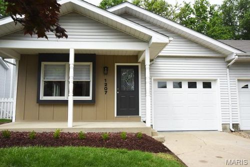 1207 Chancellor Drive, Edwardsville, IL, 62025 | Card Image