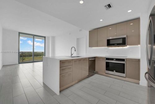 apt-807-2000 Metropica Way, Sunrise, FL, 33323-3219 | Card Image