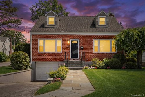 93 Smith Ave, White Plains, NY, 10605-3119 | Card Image