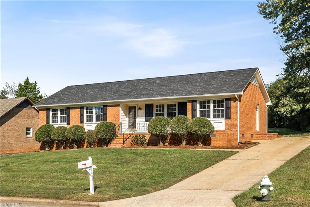 Tara Dr, Greensboro, NC 27410