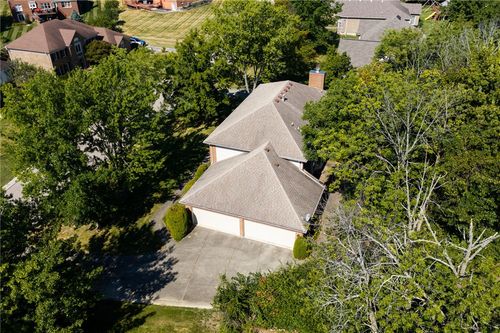 8363 Squirrel Hollow Rdg, West Chester, OH, 45069-2116 | Card Image