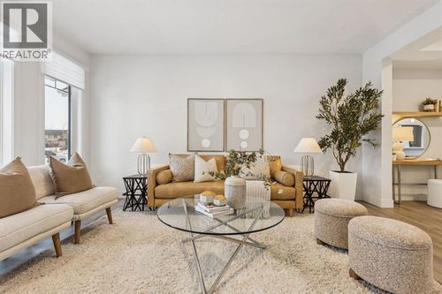 584 River Ave, Cochrane, AB, T4C3B8 | Card Image