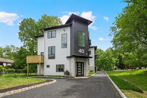 201-40 Singer Ave, Spring Valley, NY, 10977-5465 | Card Image