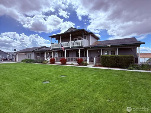 7890 Stonecrest Rd Ne, Moses Lake, WA, 98837-8007 | Card Image