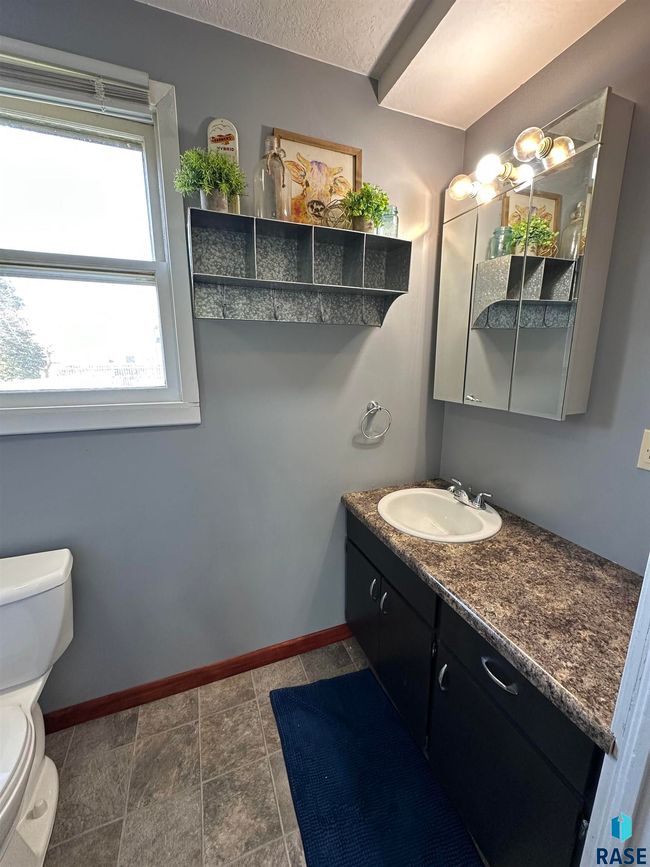 110 N Pearl St, House other with 3 bedrooms, 1 bathrooms and null parking in Menno SD | Image 18