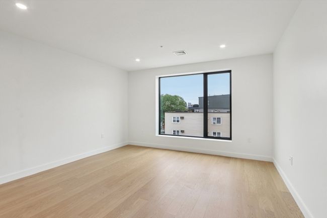 STE-306 - 256 Dorchester St, Condo with 2 bedrooms, 2 bathrooms and null parking in Boston MA | Image 12