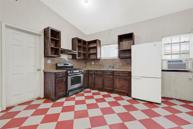694 County Road 941, Home with 0 bedrooms, 0 bathrooms and null parking in Alvin TX | Image 12