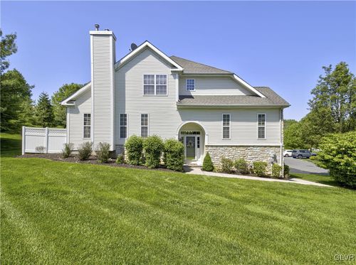 194 Stanton Ct, Williams Twp, PA, 18042-6988 | Card Image