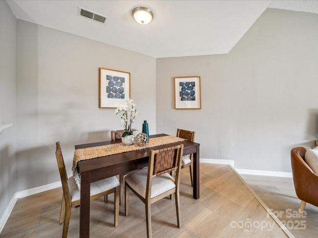 Dining area | Image 10