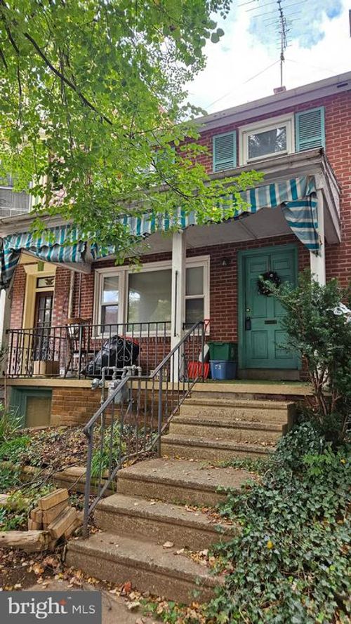 323 E Clay St, LANCASTER, PA, 17602-2031 | Card Image