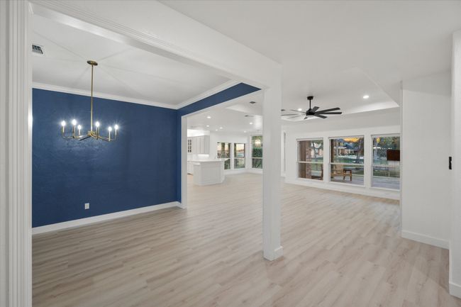 352 Leeward Cir, House other with 3 bedrooms, 4 bathrooms and null parking in Azle TX | Image 5