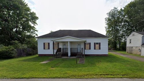 3306 Walnut St, Parkersburg, WV, 26101-1644 | Card Image