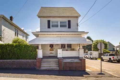 541 Cleveland St, Hazleton, PA, 18201-4652 | Card Image