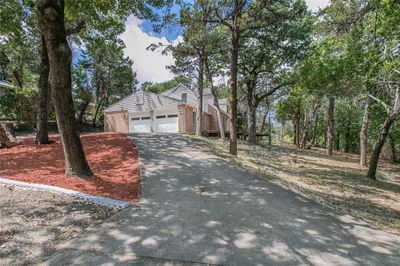 5111 Mona Lane, House other with 4 bedrooms, 3 bathrooms and null parking in Dallas TX | Image 2