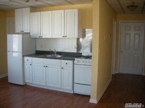 224 Main St, Port Jefferson, NY, 11777-1879 | Card Image