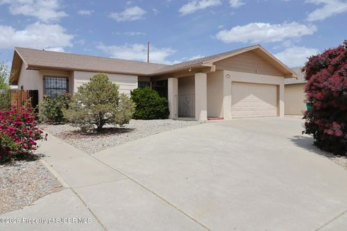 2108 E 18th St, Farmington, NM, 87401-7533 | Card Image